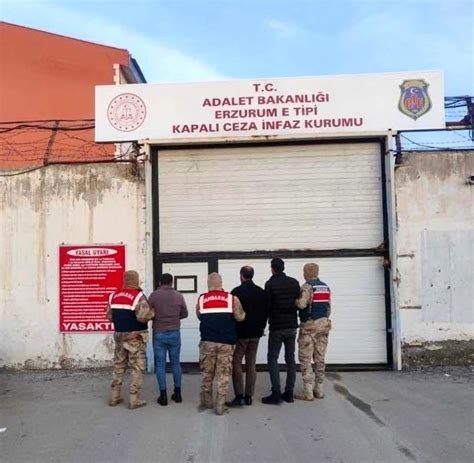 İzmir’de 84 aranan şahıs yakalandı